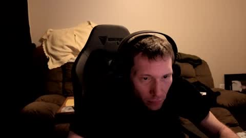 Snapshot of dizzyash chatting on 04/20/26, 02:14 Hansel and Gretle online show from 04/20/26, 02:14