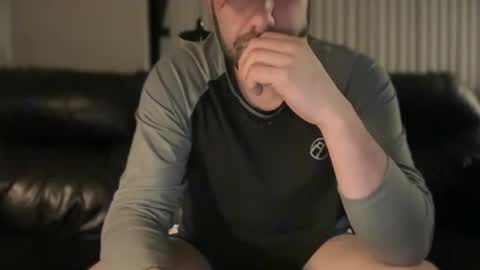 Snapshot of dj_chaterbate chatting on 03/01/26, 04:25 DJ Chaterbate online show from 03/01/26, 04:25