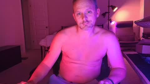 Snapshot of dj_diesel_rat chatting on 10/14/25, 02:01 dj_diesel_rat online show from 10/14/25, 02:01