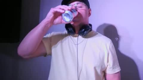 Snapshot of dj_hotman chatting on 05/28/26, 04:32 dj_hotman online show from 05/28/26, 04:32