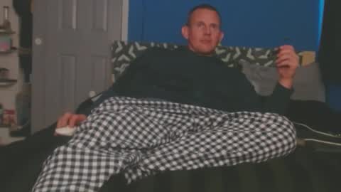 Snapshot of djcloudy22223 chatting on 12/20/24, 03:00 djcloudy22223 online show from 12/20/24, 03:00