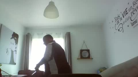 djeauzy77 online show from 04/13/26, 08:31