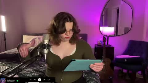 Snapshot of djentslut chatting on 12/04/24, 11:02 djentslut online show from 12/04/24, 11:02