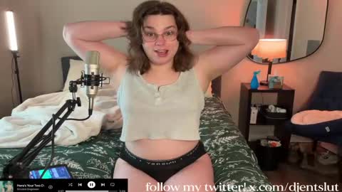 Snapshot of djentslut chatting on 12/10/24, 05:22 djentslut online show from 12/10/24, 05:22