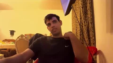 Snapshot of djonson_ chatting on 12/19/25, 04:08 Djonson online show from 12/19/25, 04:08