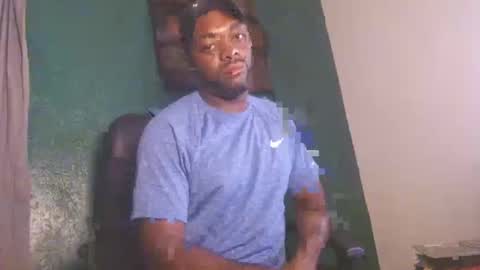 Snapshot of djopenwide chatting on 10/10/25, 01:37 Dj Open Wide online show from 10/10/25, 01:37