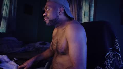 Snapshot of djopenwide chatting on 12/14/25, 01:38 Dj Open Wide online show from 12/14/25, 01:38