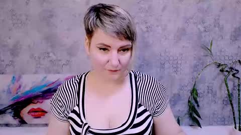 djullia online show from 11/10/25, 12:48