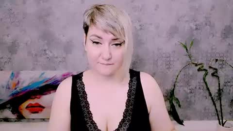 Snapshot of djullia chatting on 06/15/26, 06:15 djullia online show from 06/15/26, 06:15