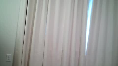 Snapshot of dkj37889 chatting on 10/19/25, 06:19 Kyle online show from 10/19/25, 06:19