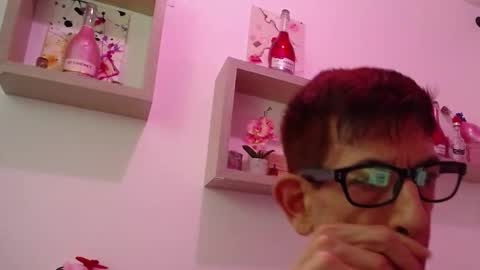 Snapshot of dlacarra chatting on 11/24/25, 12:10 David Lucky 13 online show from 11/24/25, 12:10