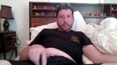 Snapshot of dlew505 chatting on 05/23/26, 08:46 come say hey lets chat online show from 05/23/26, 08:46