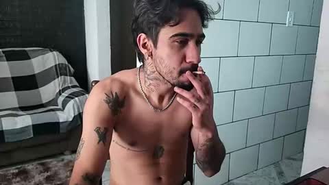 Snapshot of dmacedo96 chatting on 11/21/25, 01:43 AmigodotadoZL online show from 11/21/25, 01:43