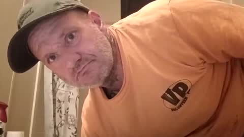 Snapshot of dman52026 chatting on 04/11/26, 04:06 dman52026 online show from 04/11/26, 04:06