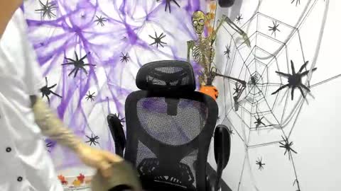 Snapshot of dmitrisanders1 chatting on 10/01/25, 10:49 Maybe in pvt online show from 10/01/25, 10:49