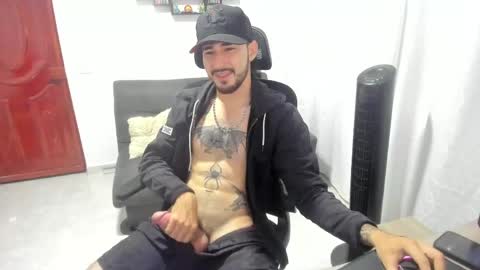 Snapshot of dmitrisanders1 chatting on 05/07/26, 01:00 Maybe in pvt online show from 05/07/26, 01:00