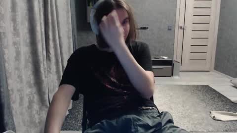 dmitriy250 online show from 11/12/25, 02:34