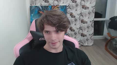 Snapshot of dmitryromanov chatting on 03/08/25, 04:28 Dead A online show from 03/08/25, 04:28