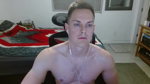 Snapshot of dmoney212 chatting on 10/25/25, 06:32 dmoney212 online show from 10/25/25, 06:32