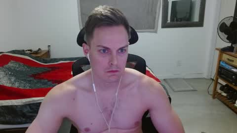 Snapshot of dmoney212 chatting on 04/01/26, 05:52 dmoney212 online show from 04/01/26, 05:52