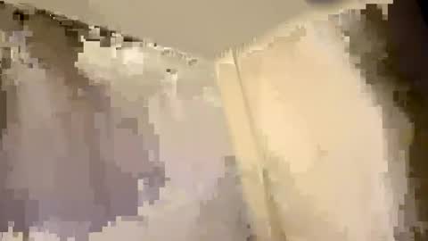 Snapshot of dnice69968127 chatting on 02/14/25, 11:42 dnice69968127 online show from 02/14/25, 11:42