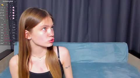 Polly and Kiriko online show from 02/03/25, 08:35