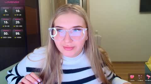 Snapshot of do_u_want_alice chatting on 10/27/25, 06:45 Alice online show from 10/27/25, 06:45