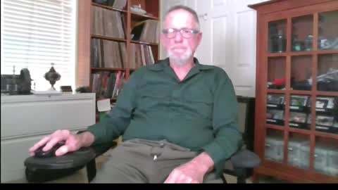 Snapshot of doctorfine4 chatting on 04/01/26, 10:51 Doctor Fine online show from 04/01/26, 10:51