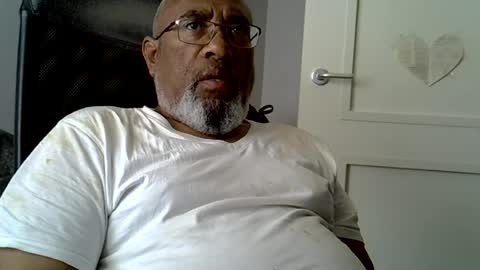 Snapshot of dofrank969 chatting on 06/14/26, 01:24 dofrank969 online show from 06/14/26, 01:24