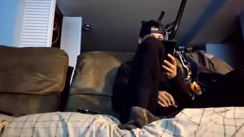 dogbone999081 online show from 10/20/25, 09:21