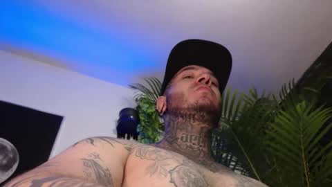 Snapshot of doggiewoof chatting on 05/16/26, 10:36 doggiewoof online show from 05/16/26, 10:36
