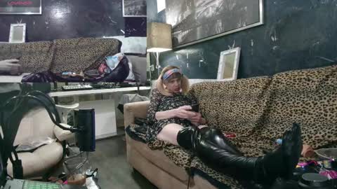 Snapshot of doggyray44 chatting on 02/22/25, 02:39 naughty ruby online show from 02/22/25, 02:39