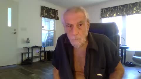 Snapshot of dogluc7 chatting on 12/05/24, 07:28 dogluc7 online show from 12/05/24, 07:28