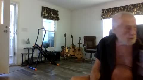 Snapshot of dogluc7 chatting on 02/03/25, 05:56 dogluc7 online show from 02/03/25, 05:56