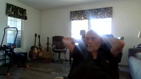 Snapshot of dogluc7 chatting on 02/28/25, 04:10 dogluc7 online show from 02/28/25, 04:10