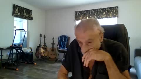 Snapshot of dogluc7 chatting on 03/02/25, 06:51 dogluc7 online show from 03/02/25, 06:51