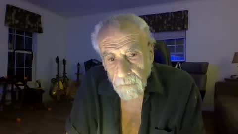 Snapshot of dogluc7 chatting on 03/03/25, 11:56 dogluc7 online show from 03/03/25, 11:56