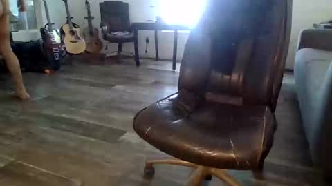 Snapshot of dogluc7 chatting on 10/06/25, 05:10 dogluc7 online show from 10/06/25, 05:10