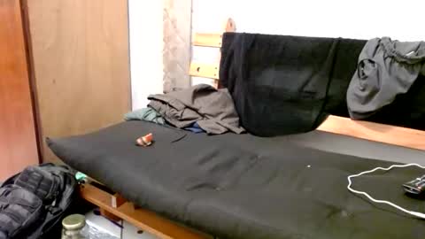 Snapshot of dogtattoo77 chatting on 11/01/25, 04:58 dogtattoo77 online show from 11/01/25, 04:58