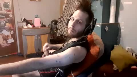 Snapshot of dogwithamohawk chatting on 01/30/25, 02:15 dogwithamohawk online show from 01/30/25, 02:15