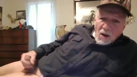 Snapshot of doingmyself69 chatting on 02/27/25, 10:09 doingmyself69 online show from 02/27/25, 10:09