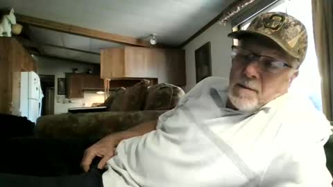 Snapshot of doingmyself69 chatting on 09/17/25, 06:53 doingmyself69 online show from 09/17/25, 06:53