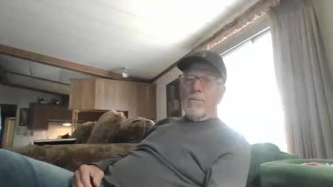Snapshot of doingmyself69 chatting on 04/01/26, 10:29 doingmyself69 online show from 04/01/26, 10:29