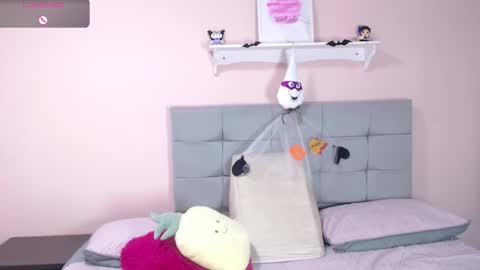 Snapshot of dolce_horny chatting on 10/21/25, 12:17 Dolce online show from 10/21/25, 12:17