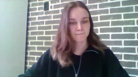 dolcezza_ online show from 04/06/26, 11:11