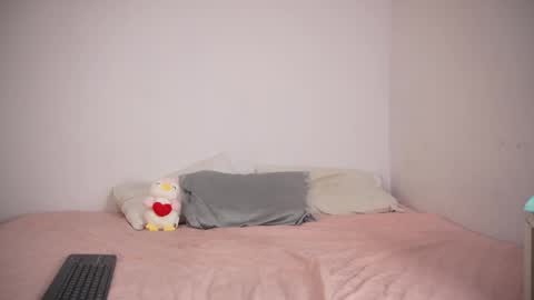 Snapshot of doll4you_ chatting on 04/02/26, 10:57 Alice y Ros online show from 04/02/26, 10:57