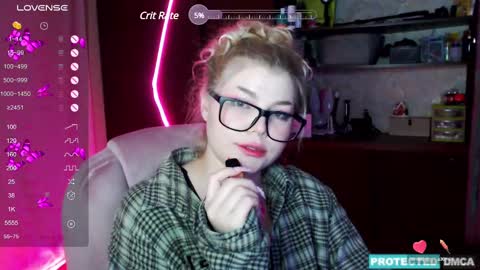 Chloe online show from 12/03/24, 08:39