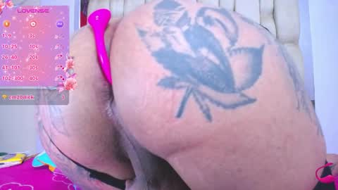 Snapshot of doll_coquette chatting on 04/18/26, 01:42 Heilen Niikol online show from 04/18/26, 01:42