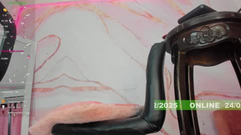 Snapshot of doll_danna chatting on 02/25/25, 12:58 Luciana           My   online show from 02/25/25, 12:58