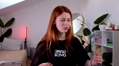 Your doll Lesli online show from 10/10/25, 09:19